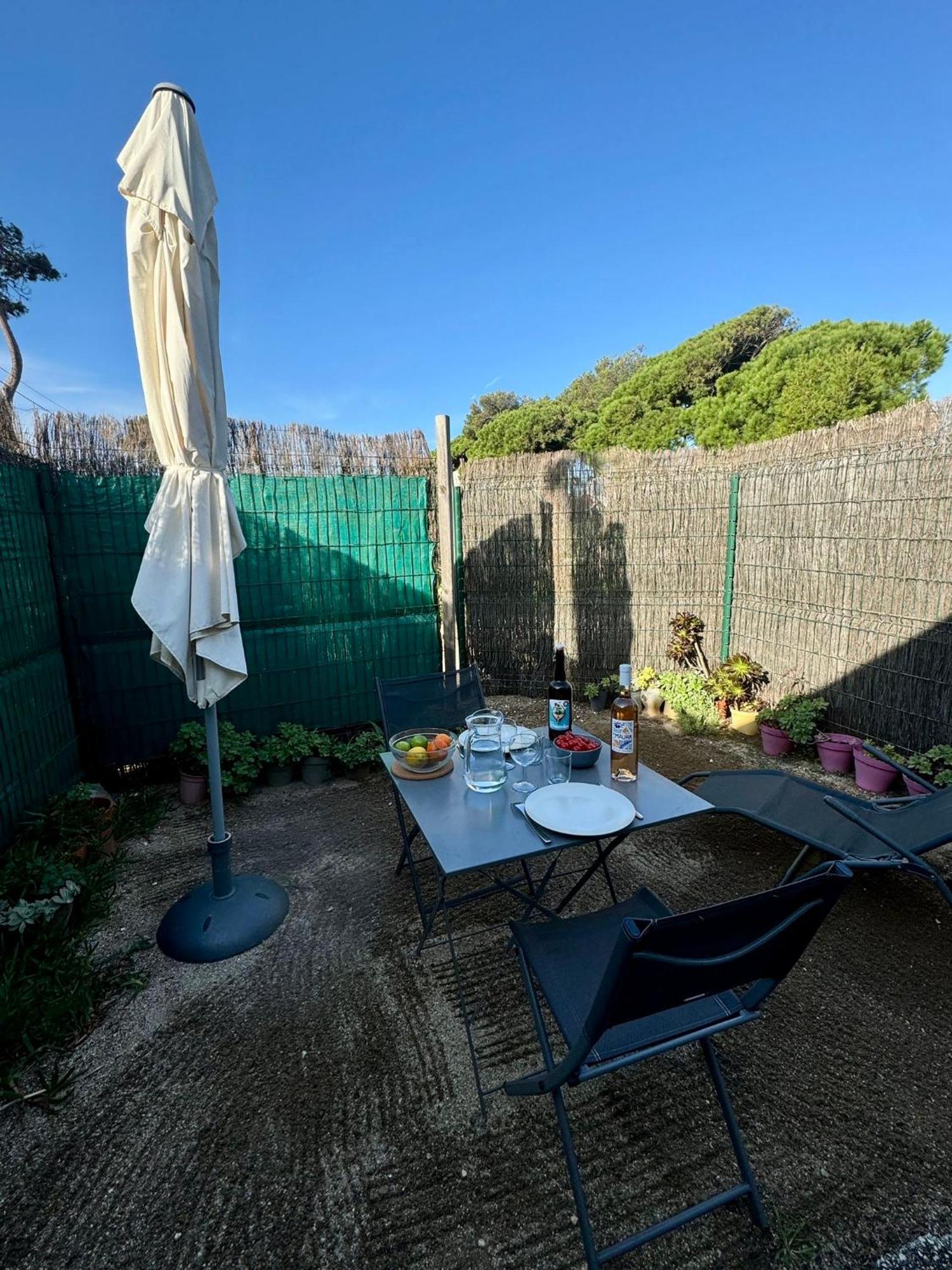Apartament Le Club Des Cigales Hyères Zewnętrze zdjęcie
