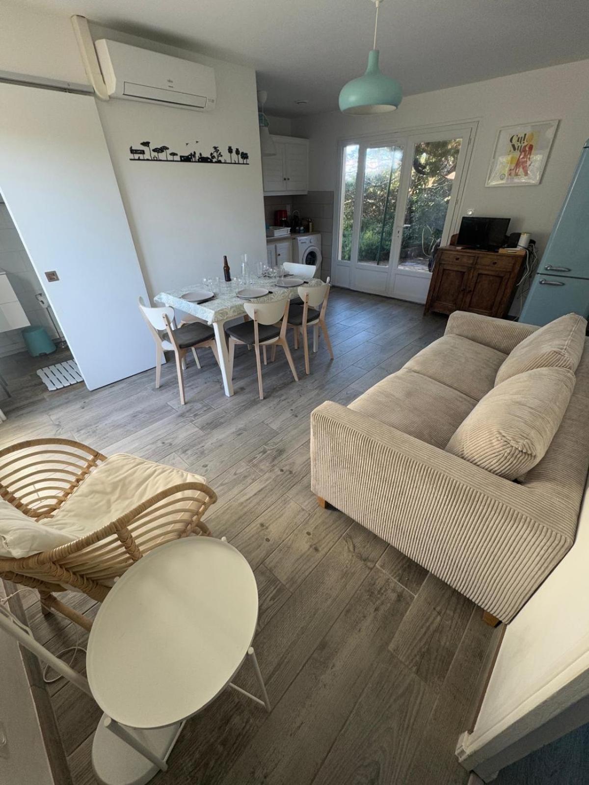 Apartament Le Club Des Cigales Hyères Zewnętrze zdjęcie